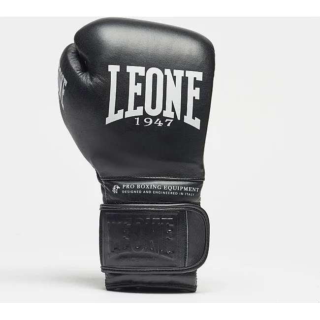 Боксерські рукавиці Leone GN111 THE GREATEST Black (бинти 4 м. в комплекті)