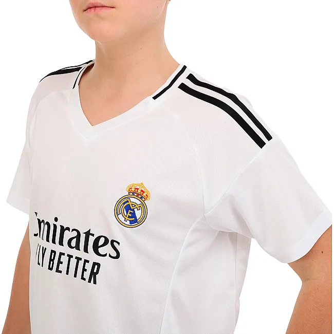Футбольна форма дитяча із символікою клубу
 REAL MADRID VINI JR 7 домашня 2025 SP-SPORT

 CO-4635 20-30 (Білий)