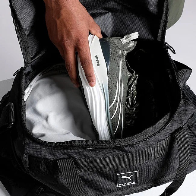 Сумка спортивна Puma TRAINING Small Sports Bag 21L чорний 22x43x22 см