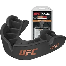 Боксерская капа OPRO Bronze UFC взрослая (возраст 11+) Black (ufc.102512001)
