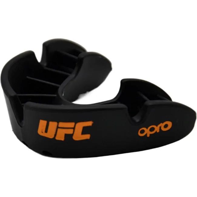 Боксерская капа OPRO Bronze UFC взрослая (возраст 11+) Black (ufc.102512001)