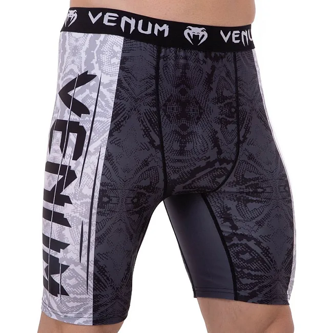 Компресійні шорти VENUM DK47