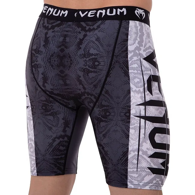 Компресійні шорти VENUM DK47