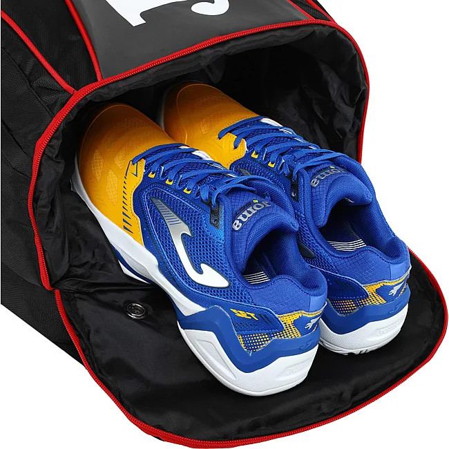 Спортивный рюкзак
 JOMA
 OPEN 400925-106 31л (Черный-красный)