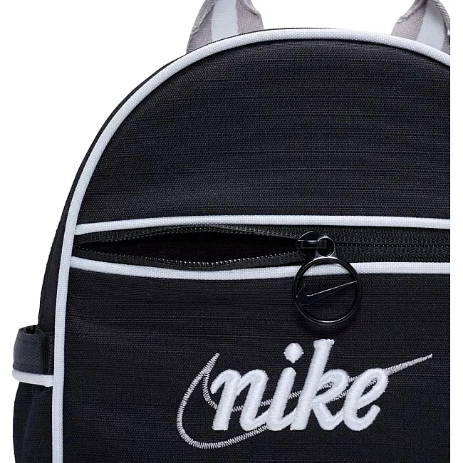 Женский рюкзак Nike NSW FUTURA 365 MINI BKPK-RETRO 6L черный 25 х 20 х 10 см