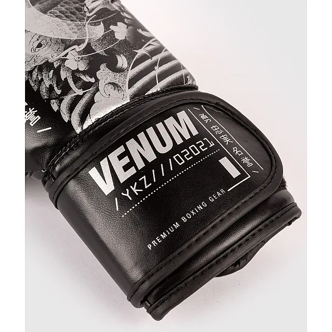 Перчатки детские для бокса VENUM YKZ21 For Black White