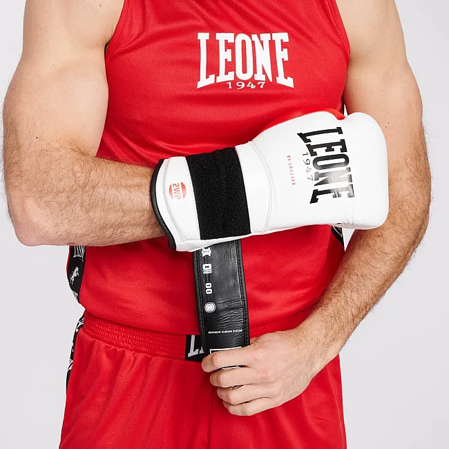 Боксерские перчатки Leone GN113 IL TECNICO N3 White (бинты 4 м. в комплекте)