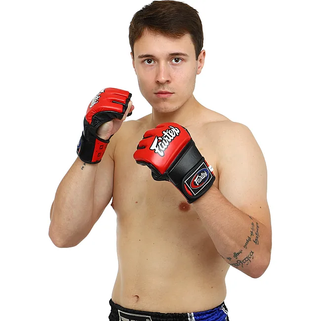 Перчатки для ММА
 FAIRTEX
 BO-0582 (Красный)