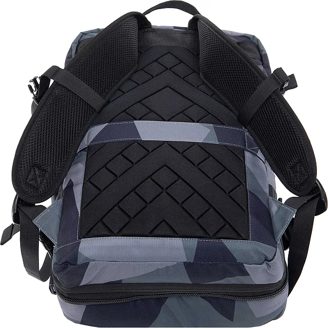 Спортивный рюкзак
 MADWAVE
 M112905000W COACH TRANSFORMER 34л (Серый)