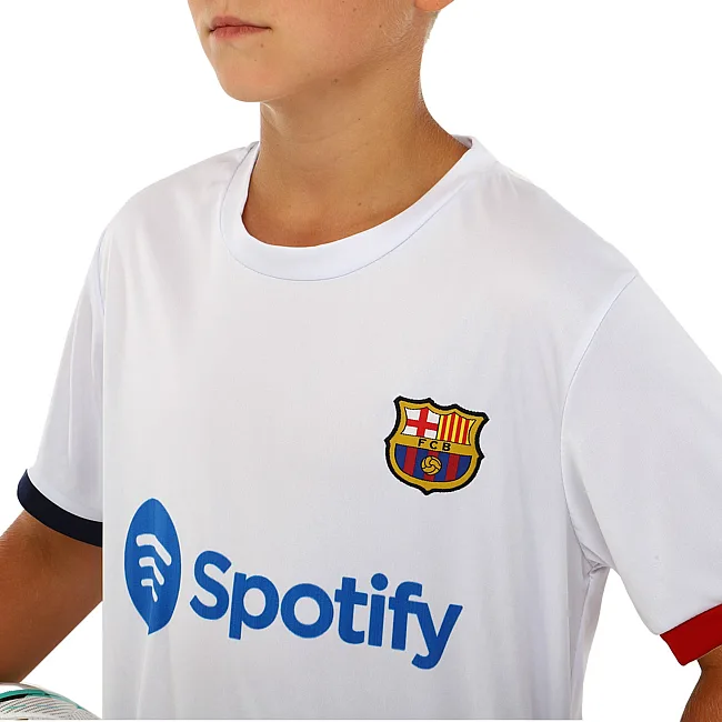 Футбольна форма дитяча із символікою клубу
 BARCELONA гостьова 2024 SP-SPORT

 CO-7182 (Білий-синій)