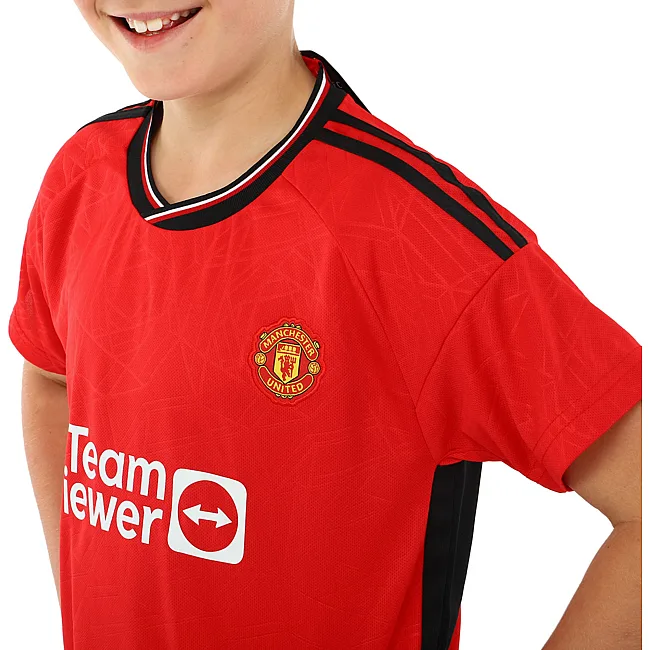 Футбольна форма дитяча із символікою клубу
 MANCHESTER UNITED домашня 2024 SP-SPORT
 CO-6216 20-28
