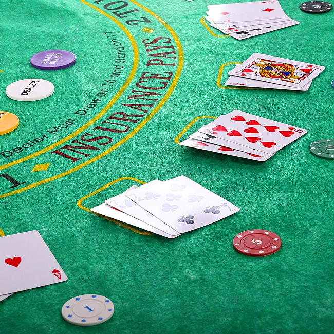 Набор для покера в металлической коробке Texas Holdem Poker set SP-SPORT
 200T 200 фишек
