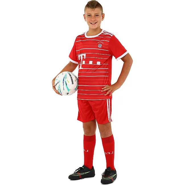 Футбольна форма дитяча із символікою клубу
 BAYERN MUNCHEN домашня 2023 SP-SPORT

 CO-7186 (Червоний)