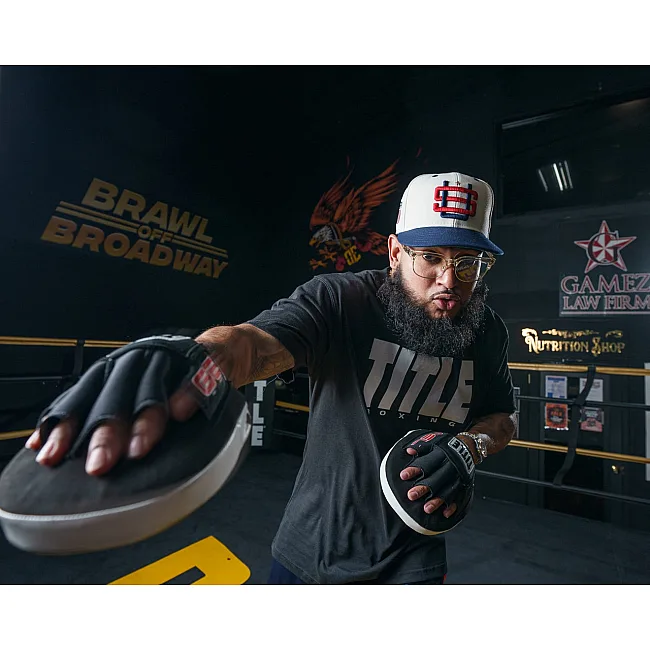 Лапы боксерские TITLE Boxing Gel Tech Punch Mitts 2.0 Black