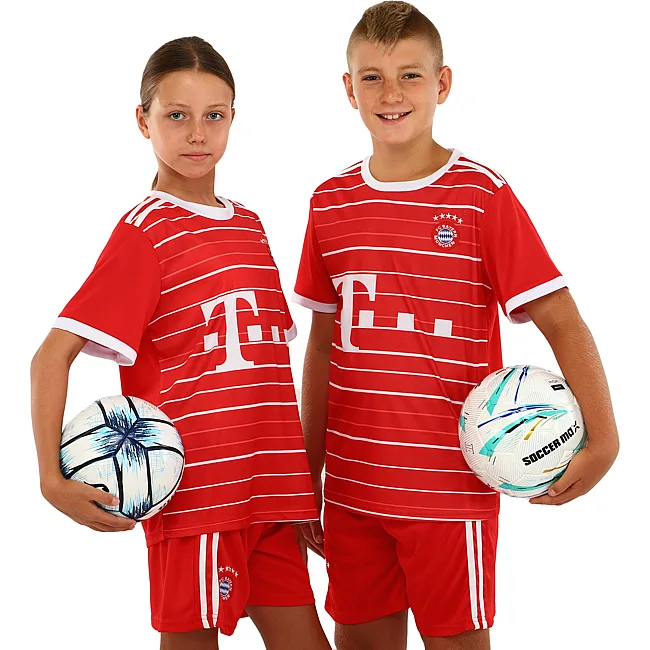 Футбольна форма дитяча із символікою клубу
 BAYERN MUNCHEN домашня 2023 SP-SPORT

 CO-7186 (Червоний)