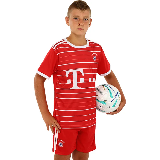 Футбольна форма дитяча із символікою клубу
 BAYERN MUNCHEN домашня 2023 SP-SPORT

 CO-7186 (Червоний)