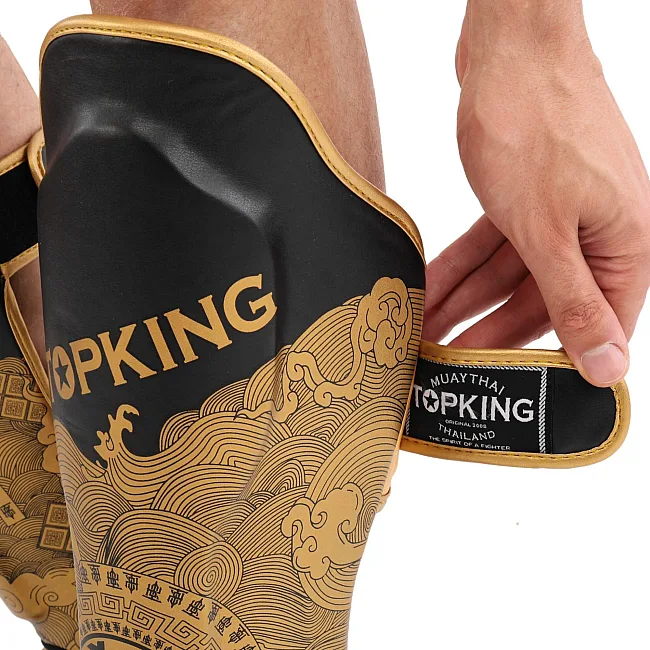 Защитные накладки на ноги Муай Тай, ММА, Кикбоксинг PU TOP KING BO-0286 (Черный-золотой)