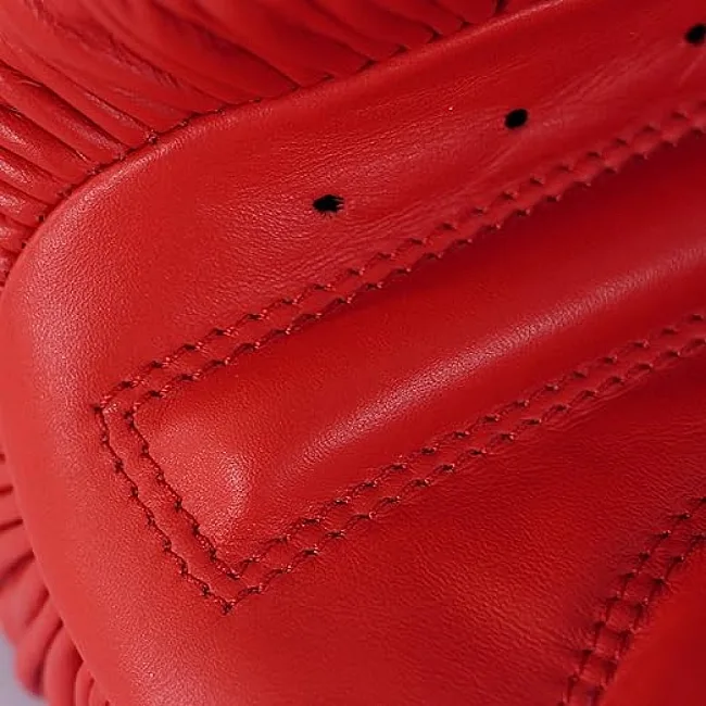 Перчатки для бокса с лицензией IBA (красный) ADIDAS ADIIBAG1C