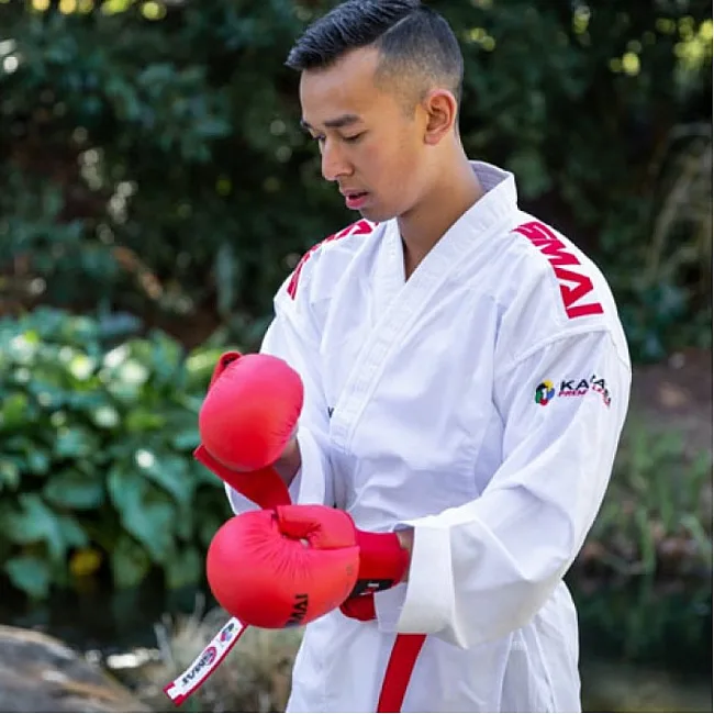 Перчатки для карате Smai (с защитой большого пальца) с лицензией WKF