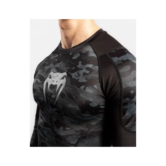 Рашгард VENUM Defender Long Sleeves Dark Camo