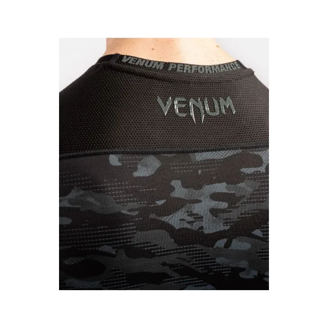 Рашгард VENUM Defender Long Sleeves Dark Camo