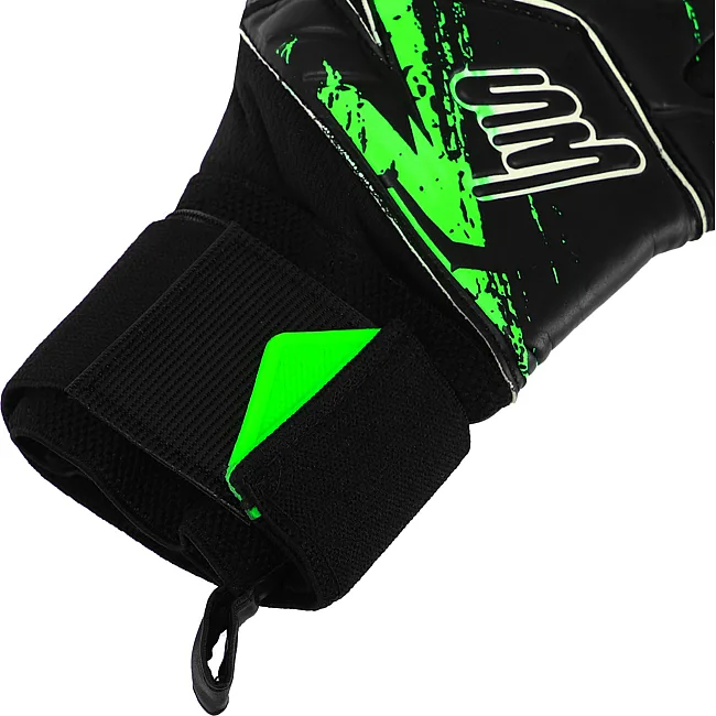 Воротарські рукавички
 професійні із захистом пальців SOCCERMAX GK-4315
 7-11 (Чорний-лимонний)