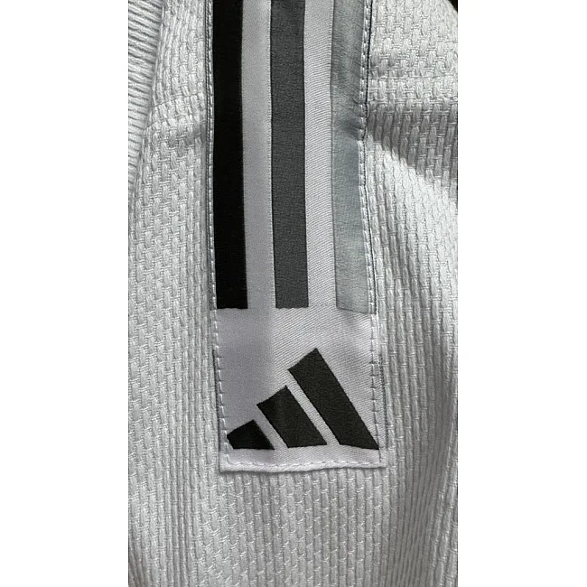 Кимоно для дзюдо Adidas Club J350P (белое с серым градиентом на плечах)