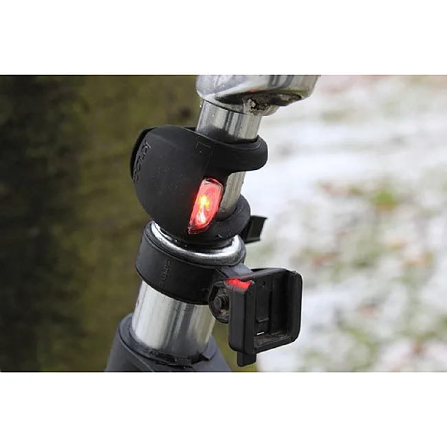 Мигалка на велосипед задняя KNOG Frog Strobe Rear 2.5 Lumens Black