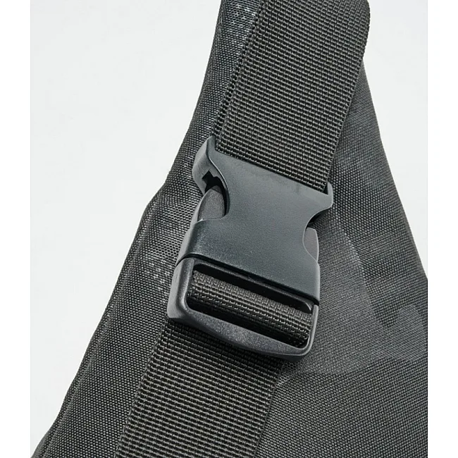 Спортивні сумки на пояс LEONE Camo Black