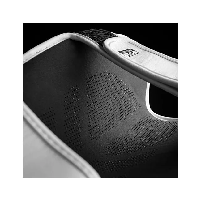 Захист гомілки Hayabusa T3 Striking Shinguards White Black