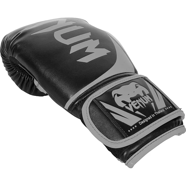 Боксерские перчатки Venum Challenger 2.0