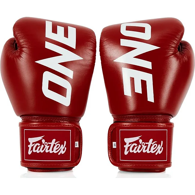 Боксерські рукавиці Fairtex BGV1-ONE (натуральна шкіра) Red (бинти в комплекті)