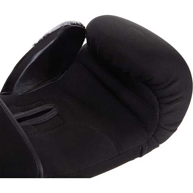 Боксерские перчатки

 неопреновые UFC PRO Washable UHK-75007
