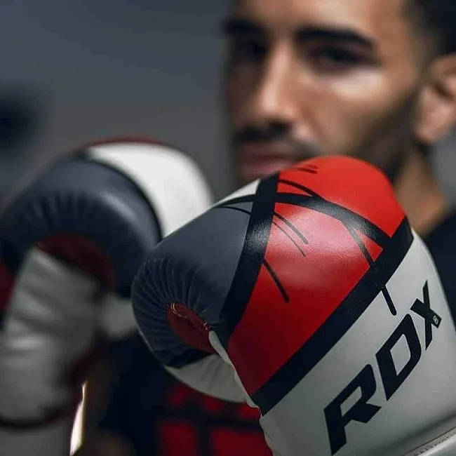 Боксерские перчатки RDX F7 Ego Red (капа в комплекте)