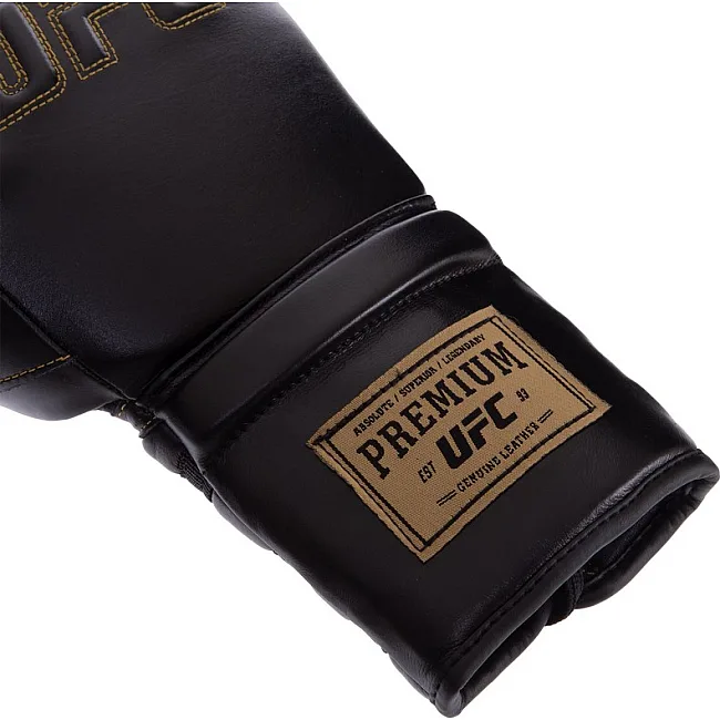 Боксерские перчатки
 на шнуровке кожаные UFC PRO Prem Lace Up UHK-75044 12унций