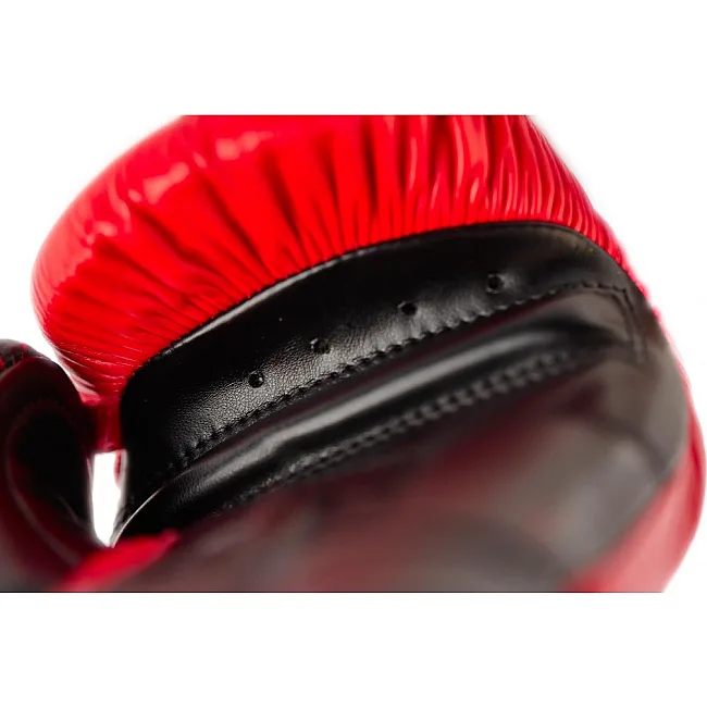 Перчатки для кикбоксинга Adidas с лицензией Wako (красно-черный, adiKBWKF200)