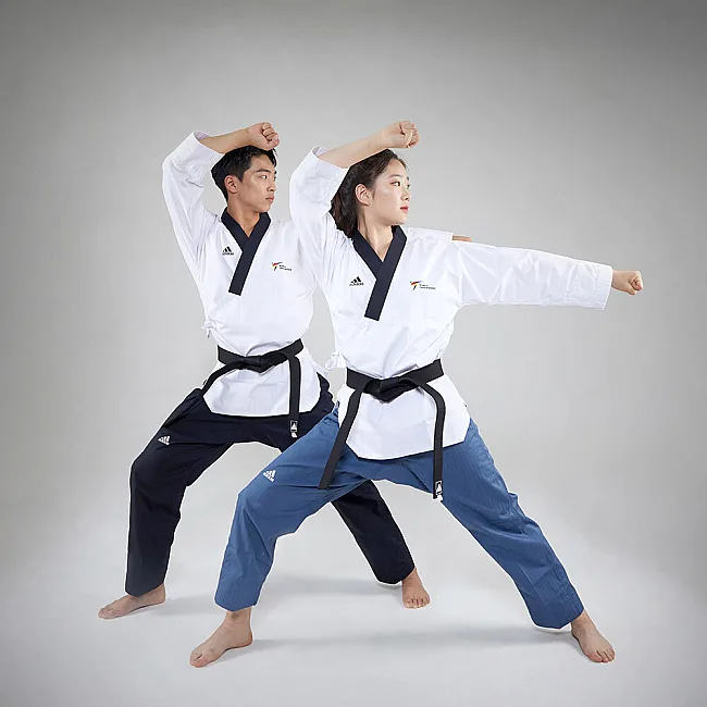 Добок для тхеквондо ADIDAS POOMSAE для женщин | бело-синий | ADITPAF02