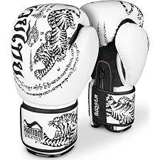 Боксерские перчатки Phantom Muay Thai White (капа в подарок)