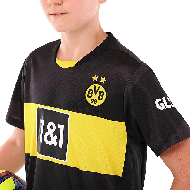 Футбольна форма дитяча із символікою клубу
 BORUSSIA DORTMUND гостьова 2025 SP-SPORT

 CO-4749 20-28 (Чорний-жовтий)