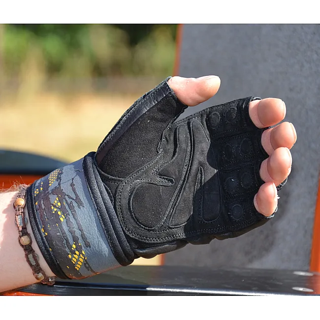 Перчатки для фитнеса MADMAX MFG-880 Signature Black/Grey/Yellow