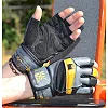 Перчатки для фитнеса MADMAX MFG-880 Signature Black/Grey/Yellow