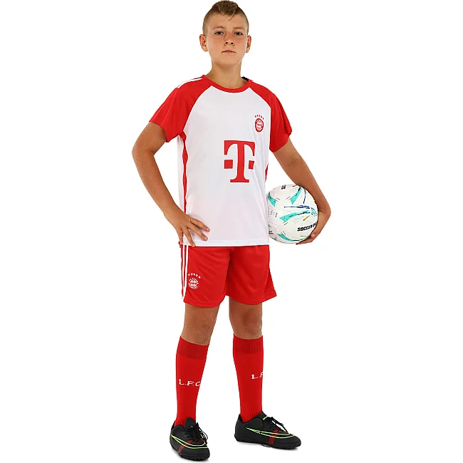 Футбольна форма дитяча із символікою клубу
 BAYERN MUNCHEN домашня 2024 SP-SPORT

 CO-7187 (Білий-червоний)