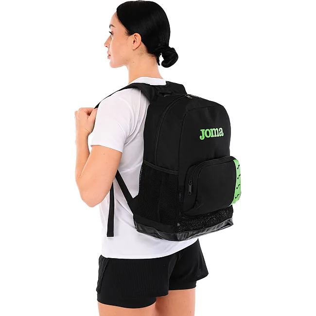 Спортивный рюкзак
 JOMA
 MOCHILA SPLASH 401028-117 25л (Черный)