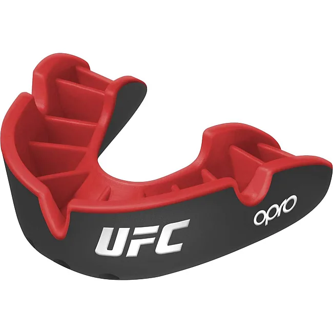 Боксерская капа OPRO Silver UFC детская (возраст до 10) Black/Red (ufc.102515001)