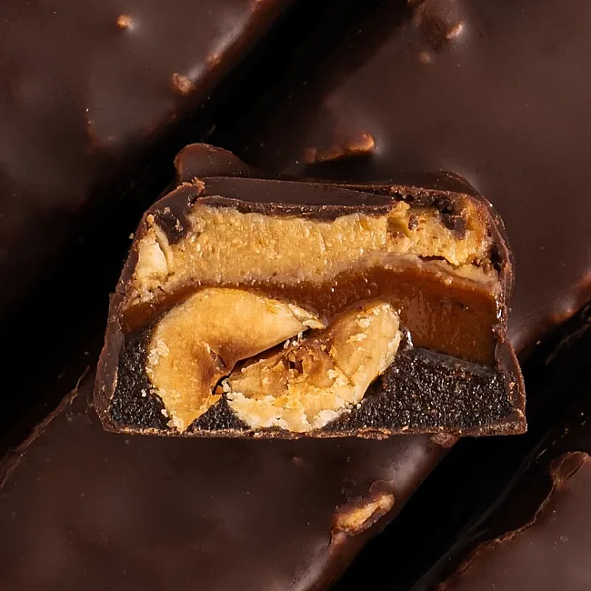 Шоколадный батончик Fizi Hazelnut Caramel