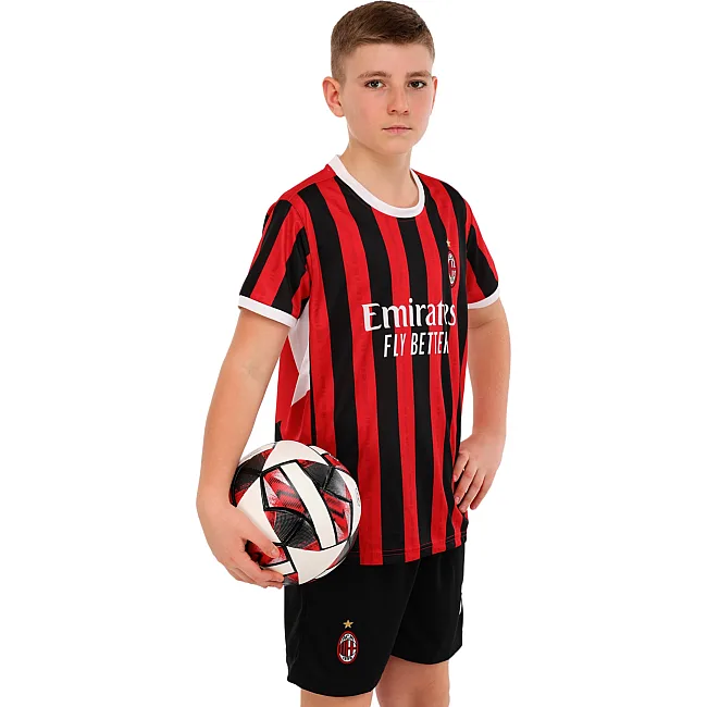 Дитяча футбольна форма
 із символікою футбольного AC MILAN домашня 2025 SP-SPORT

 CO-4651 20-30 (Червоний-чорний)