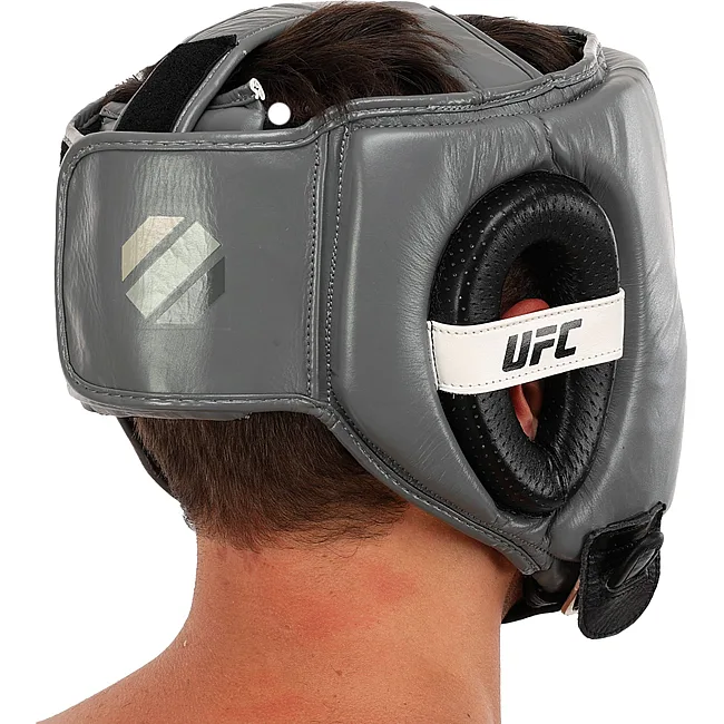 Шлем для бокса в мексиканском стиле
 кожаный UFC PRO Training UHK-69961 XL