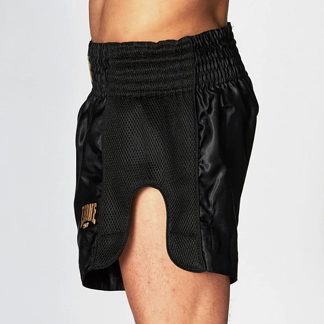 Шорти для тайського боксу LEONE Essential Black S
