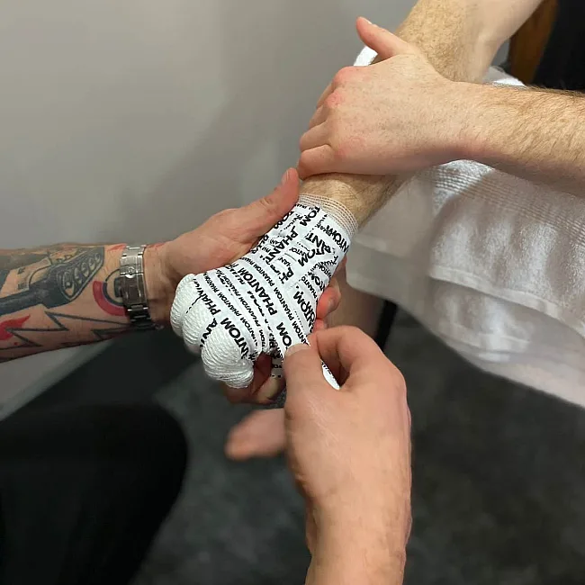 Тейп PHANTOM Sport Tape White (2,5cmx13,7m)