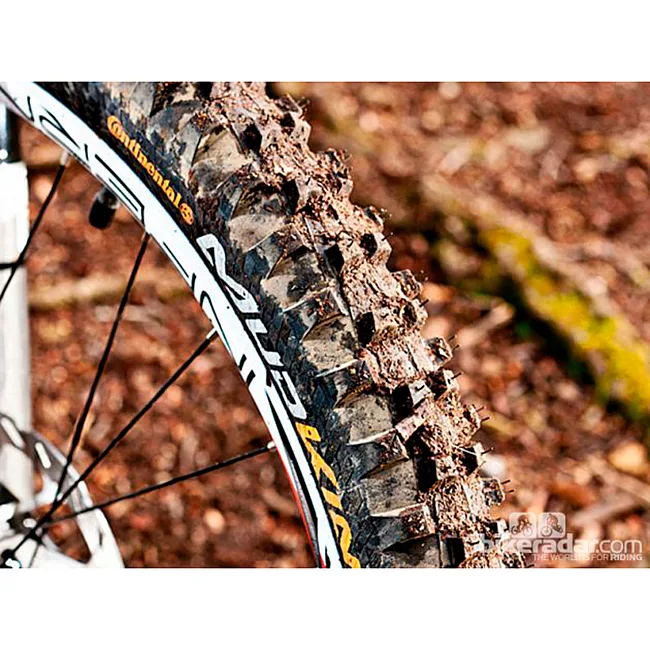 Покрышка на велосипед CONTINENTAL MudKing, 26"x2.30, 57-559, черная, не складная, BlackChili, Apex, Skin, 1100гр.
